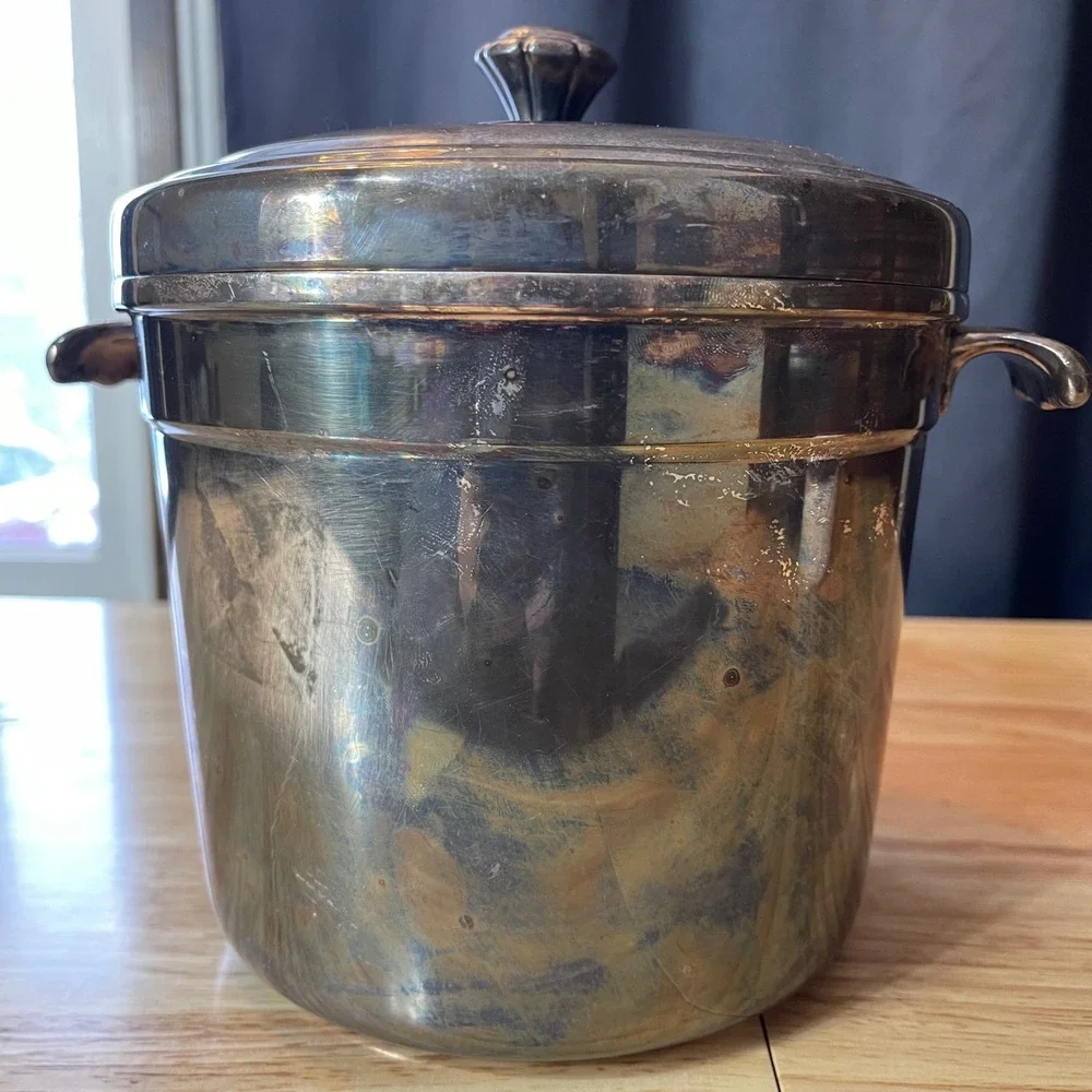 Vintage International Silver Company Ice Bucket‎ With Lid Silverplate Handles